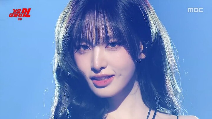 LIZ (IVE) Grown Ups performance