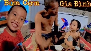 Bữa Cơm Tối Bên Gia Đình Sau Ngày Làm Việc Của ToànQN