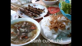 Bữa ăn sáng Bánh cuốn chả của hai anh em. Ấm lòng buổi sáng