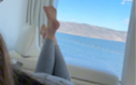Please, look at the sea