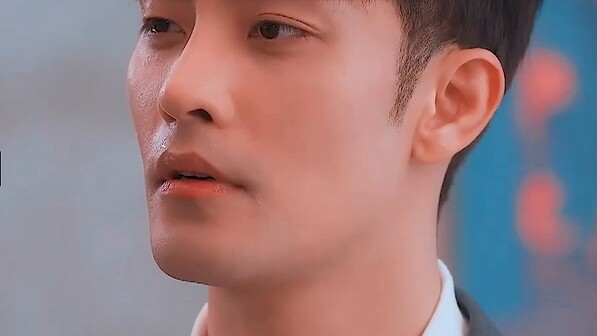 الابنة البريئة تنتقم بعد أن تغيرت شخصيتها تماماً، وسرقت خطيبة أختها الماكرة على الفور!