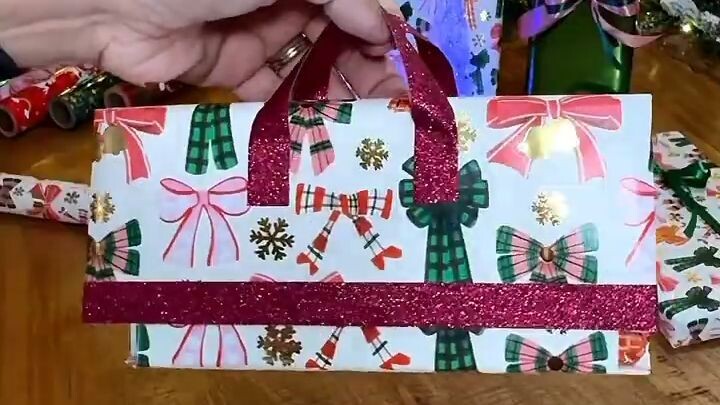 Easy Gift Wrapping Hack Quick Aesthetic Gift Packing  #Shorts #DIYGifts