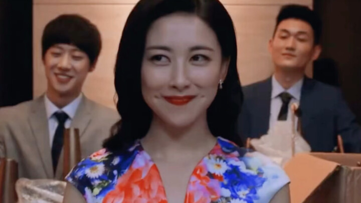 Lina, the pinnacle of secretaries