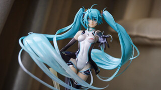 300 yuan 2011ver. old thing racing hatsune figure sharing