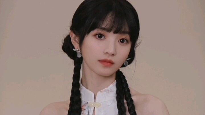 Springtime Cutie in a Cheongsam Tugs at Your Heartstrings~ | Tian Xiwei | Paizi Update | 2023.04.24