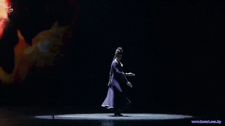 Conjunto Acadêmico Estatal de Dança Folclórica de Adiguésia "Nalmes" da Rússia