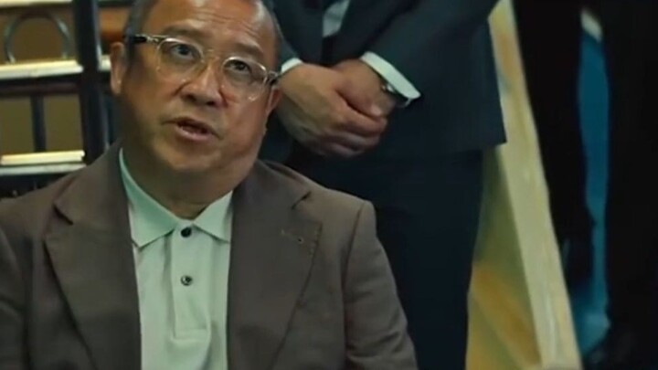 All are undercover, the gangster boss: The clown is actually me