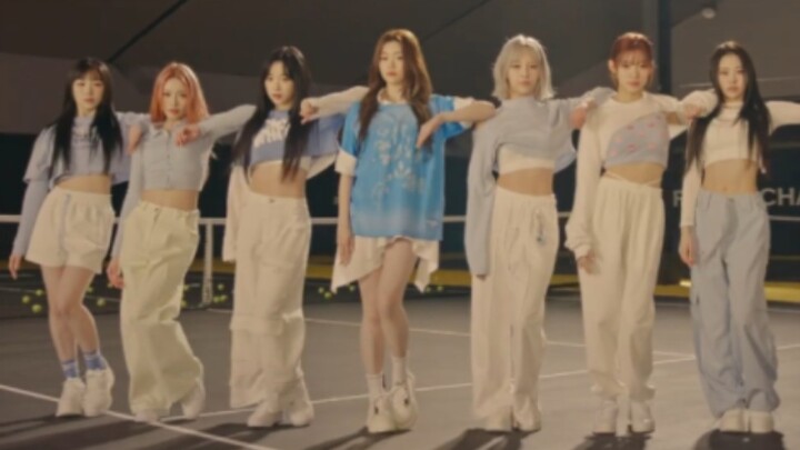 Phiên bản vũ đạo của ca khúc “Enchanted Night ~ Bạch Dạ” thuộc nhóm nhạc nữ thế hệ thứ 5 Billie đã đ