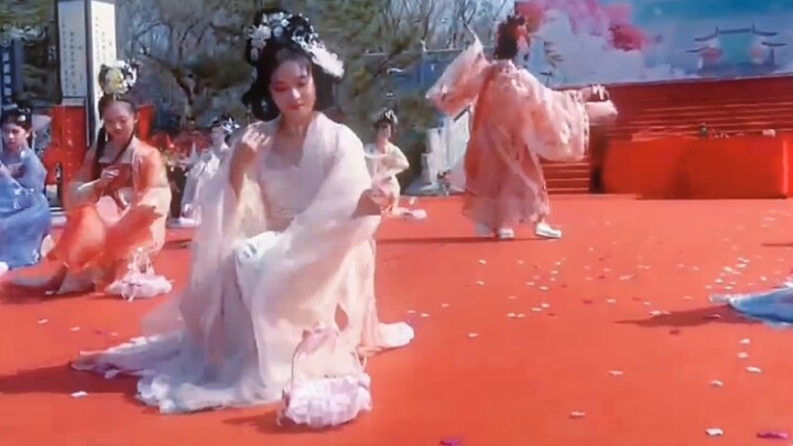 Dance of the Twelve Flower Gods at the Luoyang Flower Festival 2022