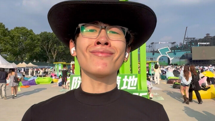 Chỉ là việc nhỏ nhấc tay