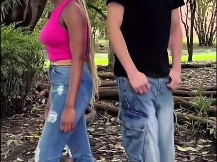 إيسبيير يلعب فقط في المباريات الاحترافية العالية.