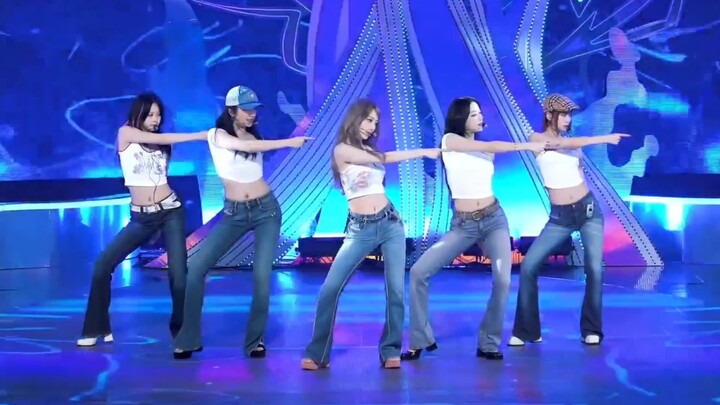 Her scorching figure is truly one of a kind in the fifth generation, with a minimalist style that fu