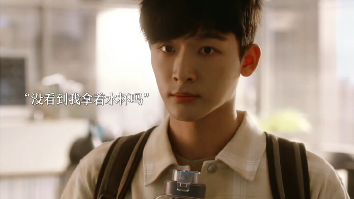 Dokter Chen Hui yang diperankan Zhang Wanyi itu imut banget! Setiap hari dia keluar rumah sambil baw