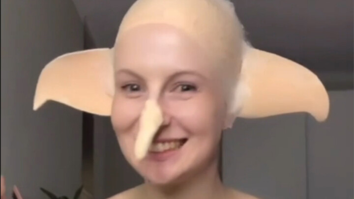 "Dobby" cosplay from "Harry Potter"—my sister really went all out!