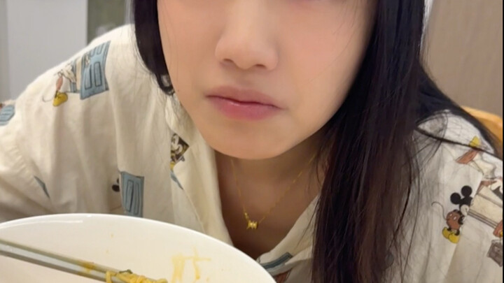 Semua ini dilakukan cuma biar kena hujat.