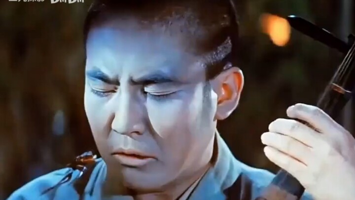 The blind monk ventures out at night, only to find that what he thought was a nobleman’s estate is a