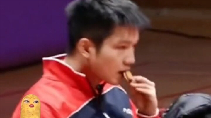 ทุกคนไม่ค่อยชอบกิน แต่กลับเป็นของโปรดของคุณเลย! ฟ่านเจิ้นตงช่างเลี้ยงง่ายจริงๆ ฮ่าๆๆๆๆ