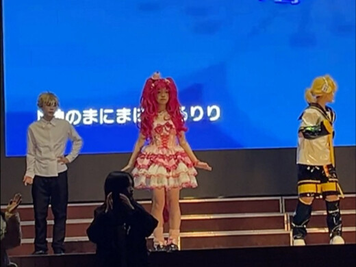 元旦晚会跳神的随波逐流！