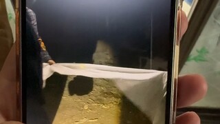 我睡觉，我妈跟我爸半夜去录像了