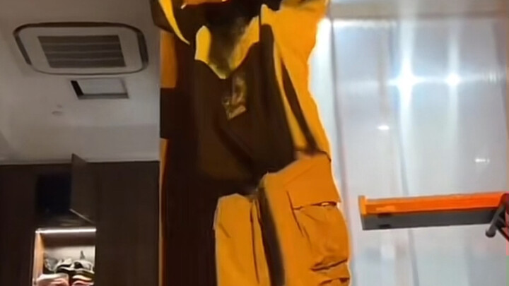 补档：: 袁一琦：腹肌这种东西就要在不经意间漏出来