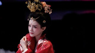 抖音小年夜竟然李一桐跳贵妃醉酒，时隔n天终于又看到了李一桐跳舞，专业舞蹈出身的跳起舞来就是不一样，前后部分的情绪转换属实惊艳到我了