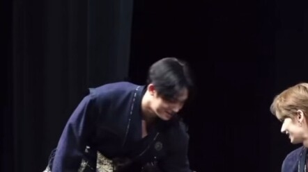 珉奎:以为自己是小型犬的来着