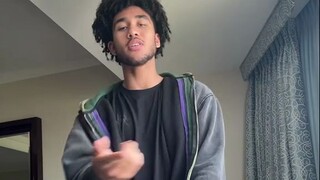 Jared vừa hát vừa nhảy bài love yourself