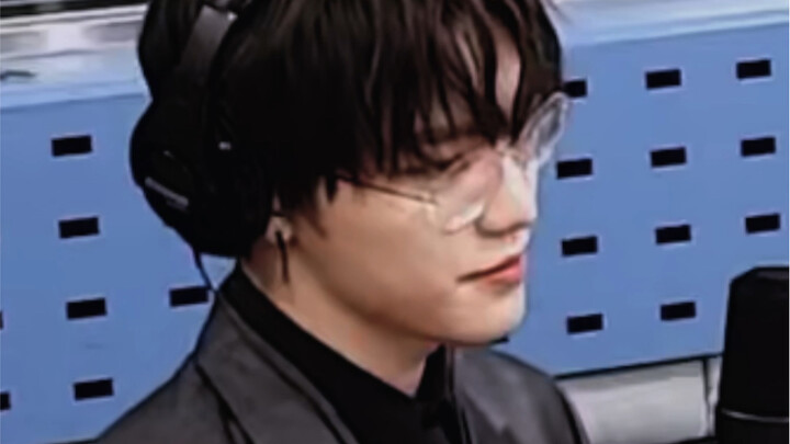 لي تشان | هل تفهمون معنى "الأبيض والأسود مع فارق السن"؟