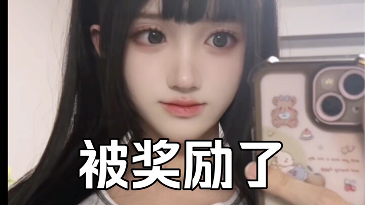 The cute boy was rewarded by his weird brother...