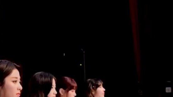 Sekarang saya bisa menarikan lagu baru lesserafim "Eve, Psyche dan Mrs. Bluebeard" tanpa ekspresi ap