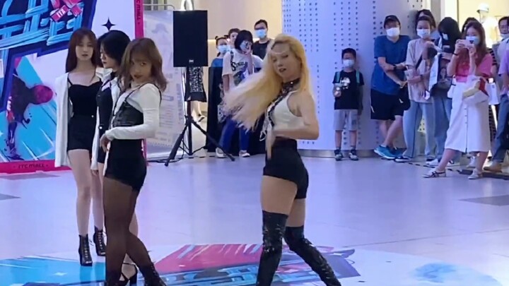 Even the passing ants are attracted by her beauty! EXID-DDD's sexy poker random dance 7.2 Tianjin St
