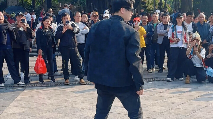 A Dance That Takes You Back to the ’90s