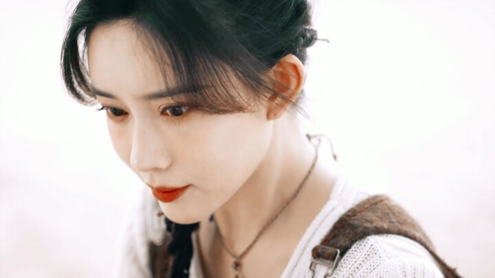 All the actresses are stunning, and they appear by the second! Meng Ziyi only shows up for a single 