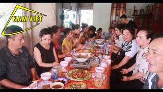 Được rủ đi ăn tiệc cùng gia đình Bác 5 - Nam Việt 92