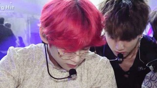 【正泰】恋爱本质是粘人精 "你只可以抱我!不然我会盯着哩"。虎视眈眈-