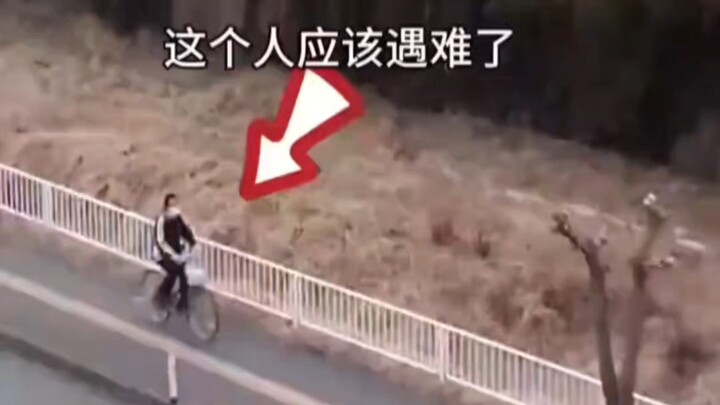 海啸来袭前一分钟