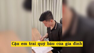 Cậu em trai quý báu của gia đình