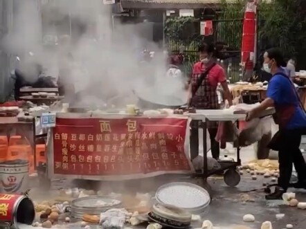 A college student with an empty stomach feels like the sky is falling.