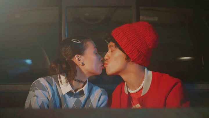 Spread the love! Keone & Mari's sweet '90s Christmas duet is super good!