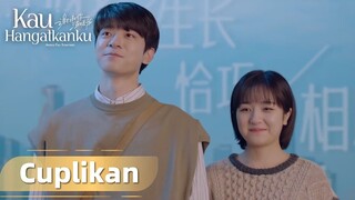 Angels Fall Sometimes | Cuplikan EP02 Manisnya Berpegangan Tangan di Tengah Hujan | WeTV【INDO SUB】