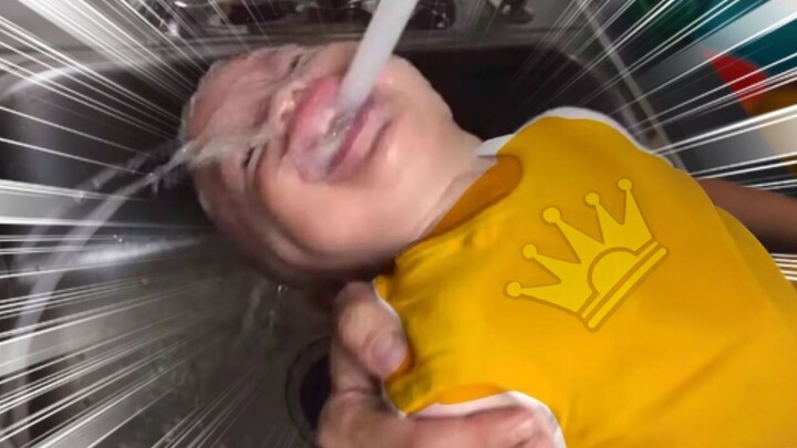 I've found 1,000 ways to torture the Yellow-Clothed Baby!