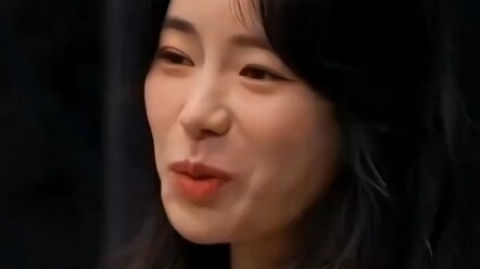 صدمة!! جون ميون ولين تشي يان زميلان في الجامعة!! هل هناك من لا يعرف ذلك بعد؟