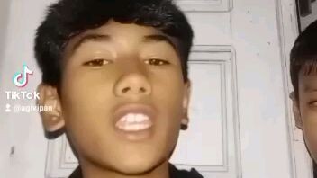 ketika orang ganteng pakai efek/filter