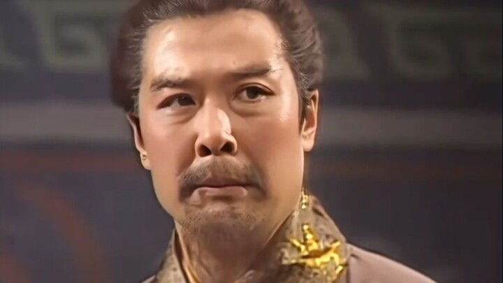 لا أحد سوى ليو باي يصلح ليكون الأخ الأكبر لغوان يو وتشانغ فاي؛ فعندما نبلغ منتصف العمر، ندرك أن العم