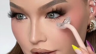 นี่คือเทคโนโลยีล้ำสมัยสำหรับขนตาอีกแล้วเหรอ?