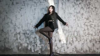 【SuSusu】One minute and one second high heels and black stockings dance vertically