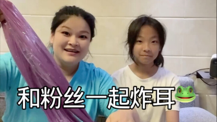 Bertemu dan bermain bersama Baobao, seru banget deh, hehehe