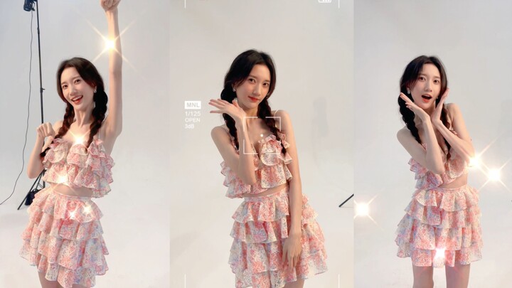 الأخت الجميلة تتأرجح عبر الإنترنت