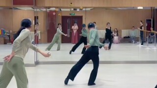 在北大上古典舞课是种什么体验