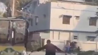 تسعة أيام من الرعد والبرق، أوديبور عاطل عن العمل، دعونا نتعانق!